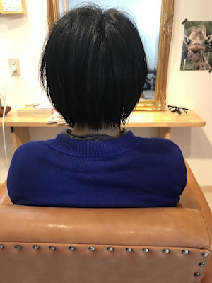 ショートボブ
