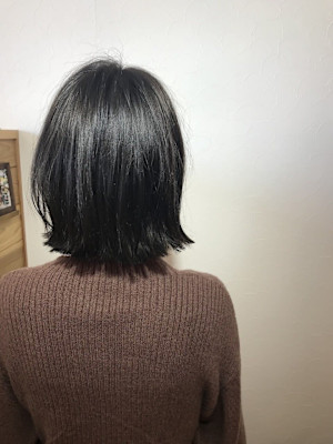 外ハネミディアムボブ