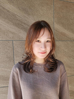 ブラウンベージュ