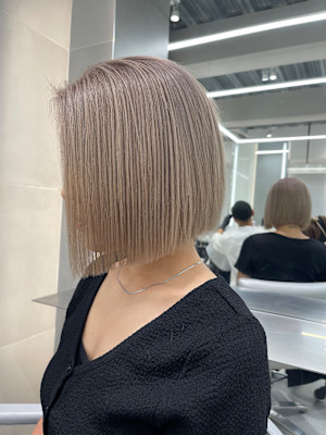 ミルクティーベージュ