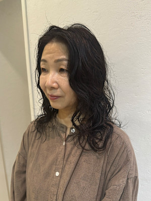 パーマで抜け感を