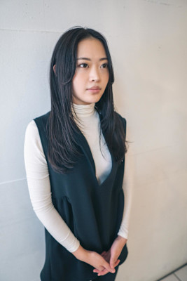 ロングヘアのレイヤースタイル