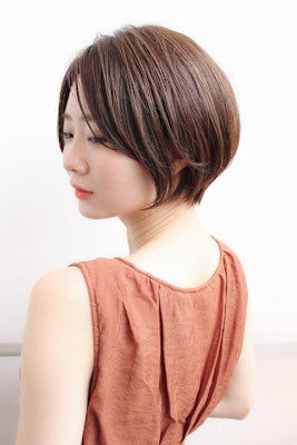 ふんわりキュートに♪大人の前下がりショート×ショコラブラウン