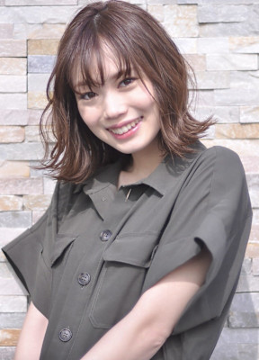 垢ぬけ叶うピンクグレージュ（グレー×ベージュ）