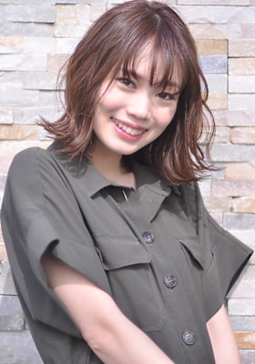 垢ぬけ叶うピンクグレージュ