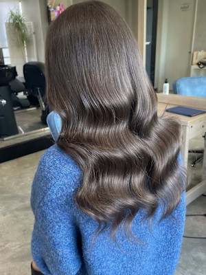 暗めグレージュカラー