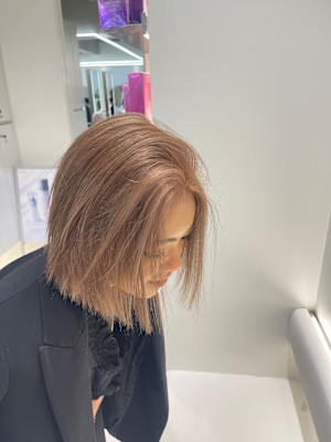 クリームベージュカラー