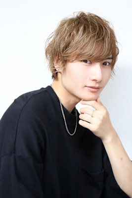 カット/ヘッドスパ/メンズ/眉毛/パーマ/マンツーマン