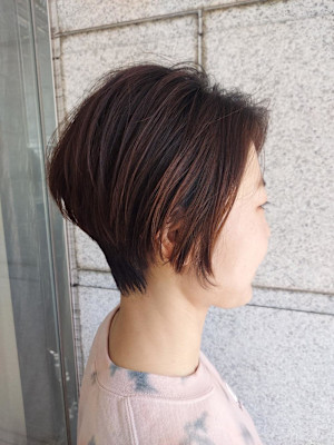 【MICHI refre店 藤原信恵】クセ活かしたショート