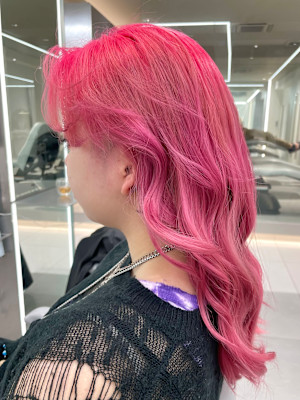 根元ピンクカラー