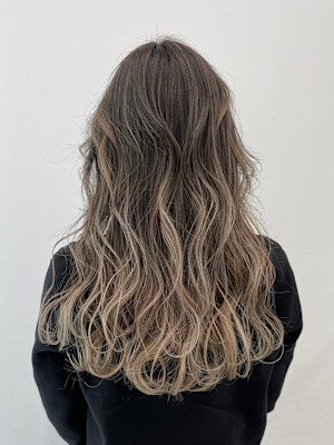 ホワイトベージュ