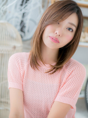 インナーカラーハイトーン小顔ストカールロブ　ヘルシースタイル