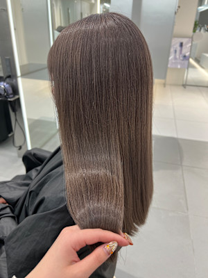 こっくりグレージュ