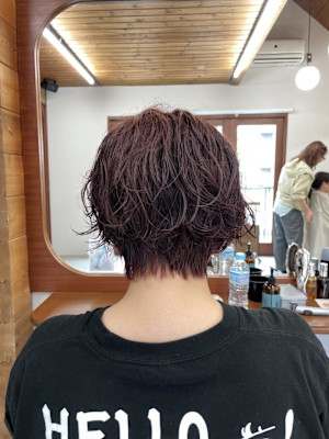 ショートパーマ×ピンクブラウン