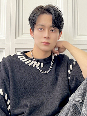 束感　センターパート　刈り上げなし