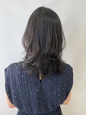 柔らかく動くニュアンスパーマ