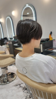 デザインカットでスッキリショート！