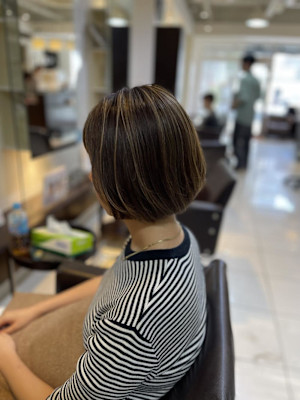 ハイライトカラー・白髪ぼかしハイライトカラー