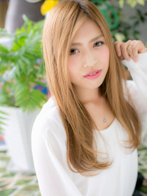 透明感ある★小顔ツヤ髪ワンカール　ハイトーンカラー