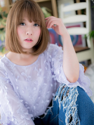 小顔♪前下がりｘハイトーンカラー大人ボブ　ことりベージュ