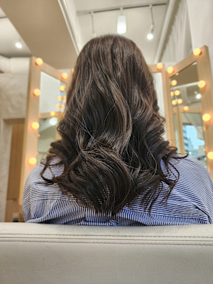 透明感のある寒色系カラー