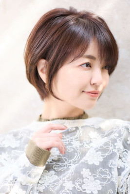 大人の丸みショートボブ