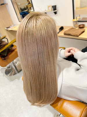 【ミルクティーベージュ】