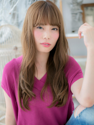 大人かわいい韓国風小顔抜け感エアリーロング　シルキーベージュ