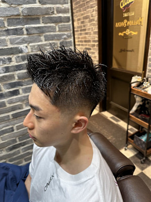 ロースキンフェードスパイキーヘア