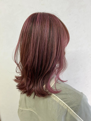 流行りのピンクハイライトカラー！