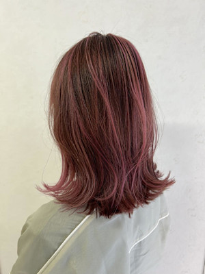 流行りのピンクハイライトカラー！