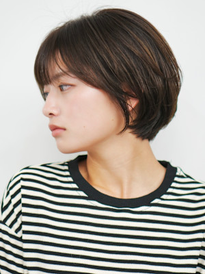 大人フワッとショート