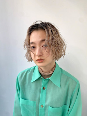 ミニボブ　ホワイトベージュ　ミルクティーベージュ