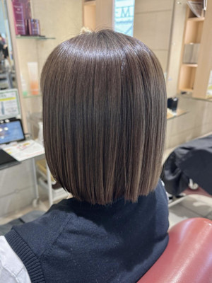 オレンジ味を抑えた透け感カラー