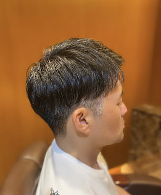 ナチュラルツーブロック 理容室