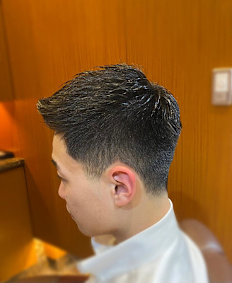 刈り上げ アップバング 理容室