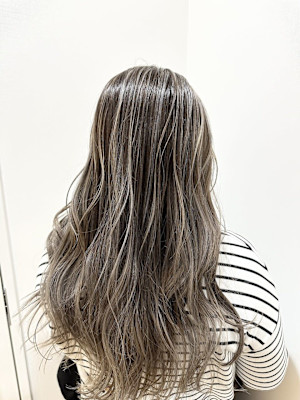 白髪ぼかし/ハイライトカラー/カラー/透明感/ハイライト
