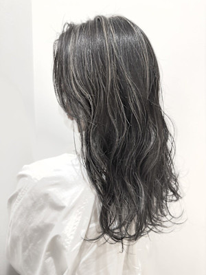 ハイライト/グレージュ/ホワイト/ロング/透明感