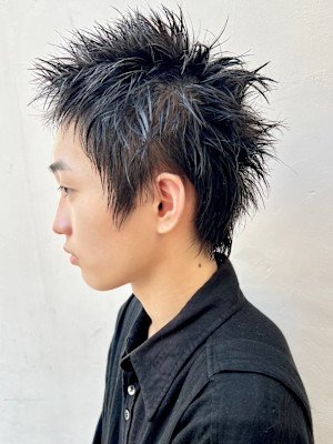 個性的で無造作でカッコいいメンズザクザクショートパンク風髪型