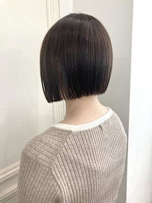 黒髪/グレーベージュ/レイヤーロング/前髪パーマ