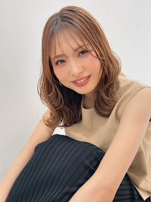 くびれウェーブヘア