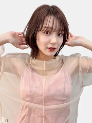 ツヤ髪透明感外ハネミディレイヤー似合わせカット