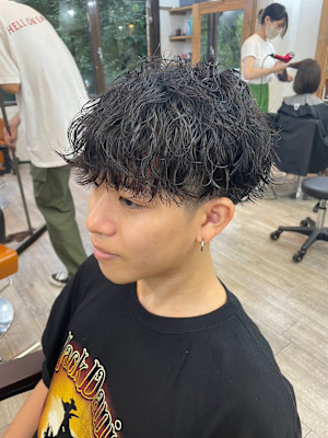 メンズカット爽やか刈り上げマッシュ波巻きパーマ渋谷道玄坂