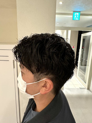 短めアップバングマッシュ