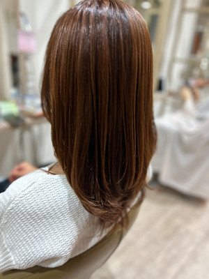 夏向けオレンジベージュカラー　暖色系で透明感おある顔色に