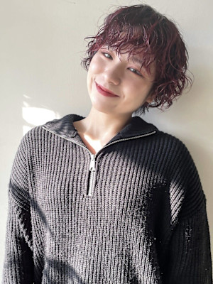 ショートスパイラルパーマピンクカラー福岡天神美容室