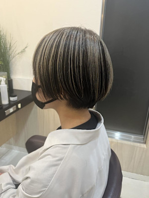 アンブレラカラー　ブリーチ　ハイライト　