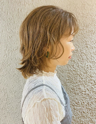 クセ毛を活かしたショートウルフ