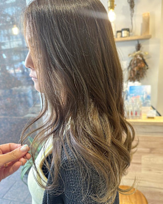 大串◎ミディアム×オリーブベージュ