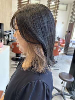 イヤリングカラー×ベージュ